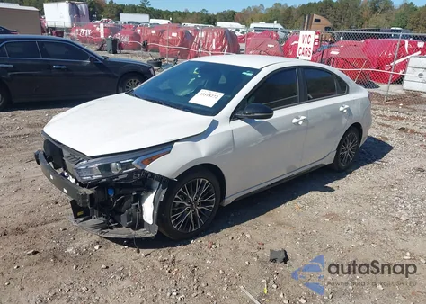 2024 Kia Forte Gt-Line z USA, uszkodzony, nr VIN 3KPF54AD1RE805613